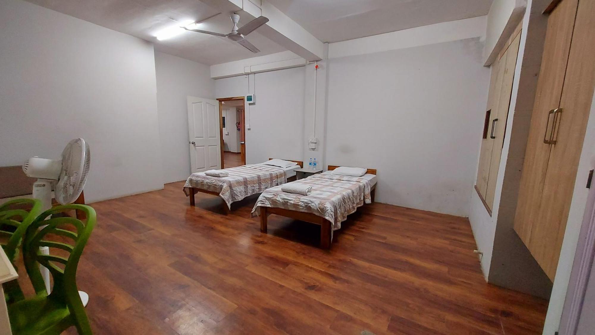 Hotel Dinthar Zara Āīzawl Exteriör bild